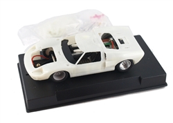 Slot.it SICA20Z 1/32 RTR Ford GT40 MkII  - White painting kit.
